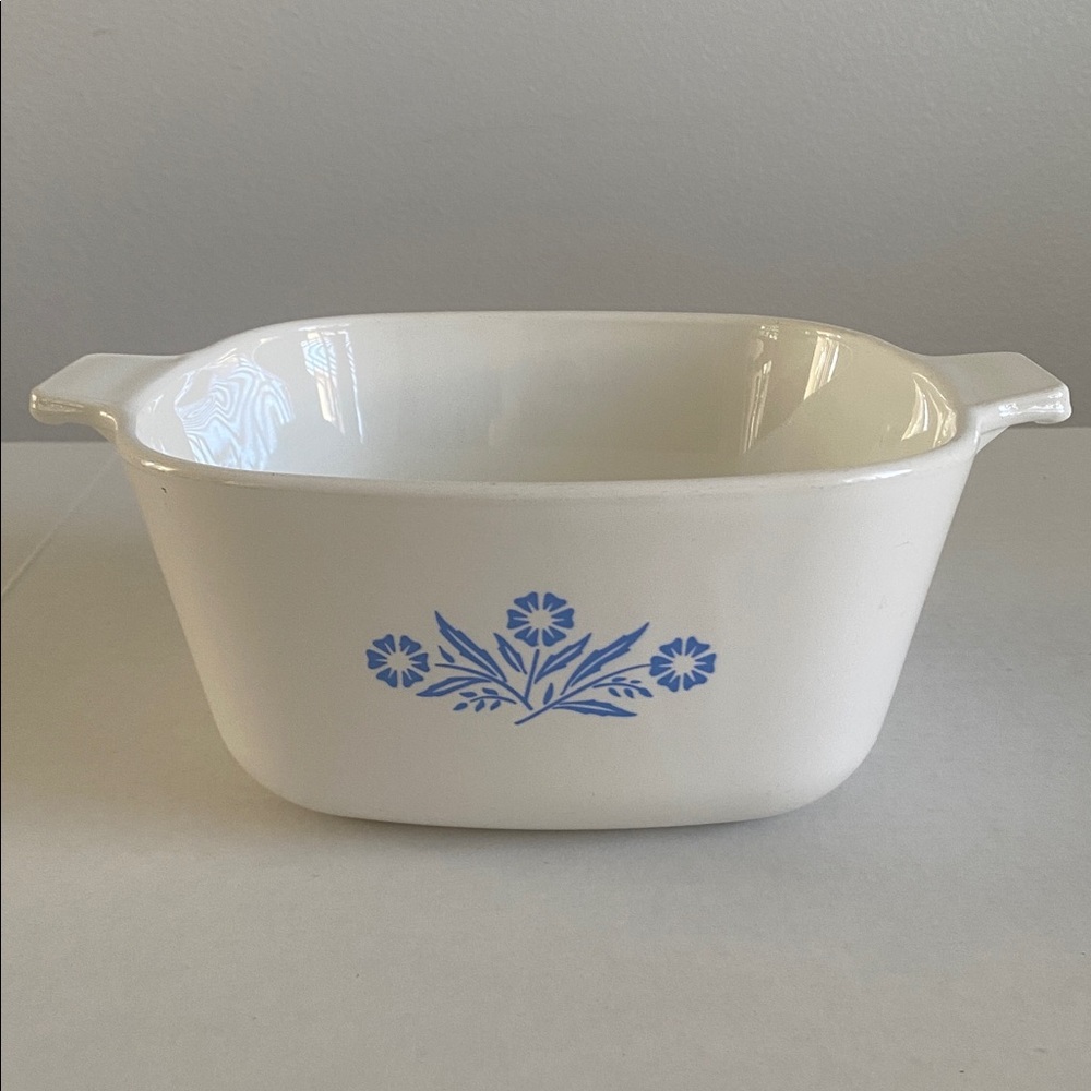 Vintage 1960’s Corning Ware Blue Cornflower P-1 3/4-B 1 3/4 qt. Casserole Dish - Picture 4 of 6